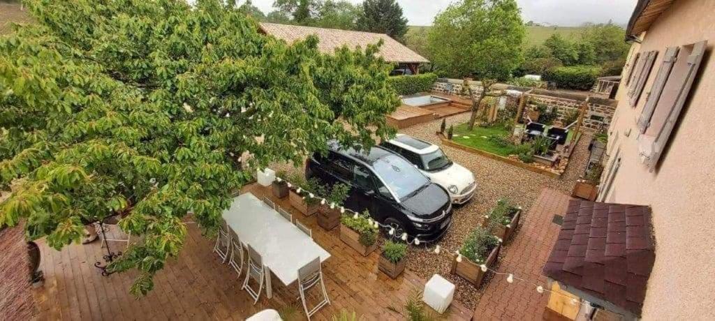 La Maison Des Vignes Charentay Bagian luar foto