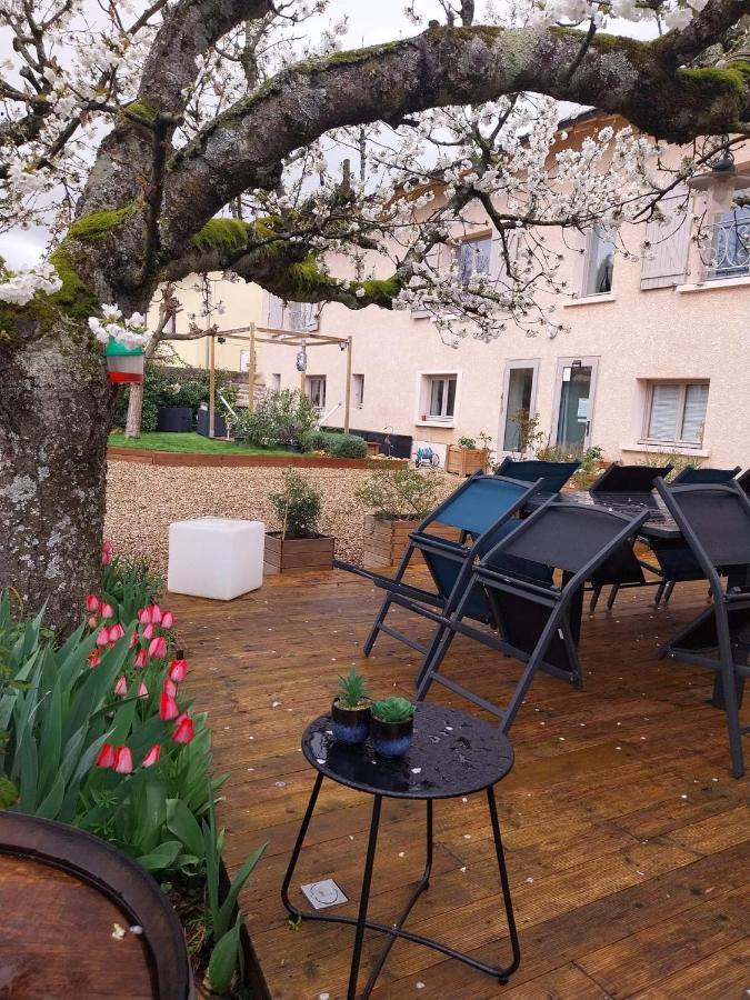 La Maison Des Vignes Charentay Bagian luar foto